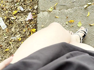 Colombian Girl Masturbates in Public on the Street