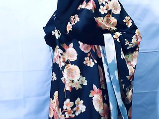 Muslim Hijabi Beautiful Housewife Fucking With Neighbor - With Clear Hindi Audio