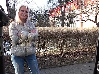 Blondie Kathy flaunts her phony funbags in a hot reality ride