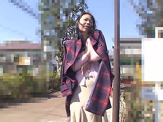 All she needed was a good chat to turn her on