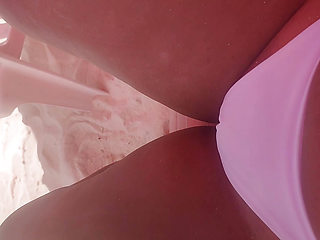 Big ass Latina fucking on the beach while everyone watches her pussy
