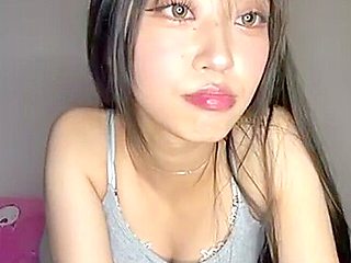 Erotic live chat with cute beautiful girl