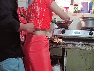 Kitchen Me Kam Karate Samy Bhabhi Ko Sahab Ne Chod Diya Hard Fucking