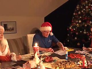 Xmas Special Hardcore Fuck for Grandpa from 2 Girls in Hardcore Sex