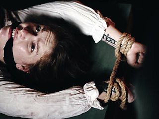 Hot Lesbian Vampire Sex - Sexy Babes Having Hardcore Bdsm