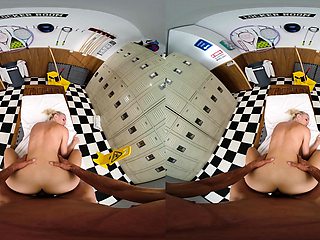 She Wants to Get Fucked in Locker Room - Virtual Real Porn