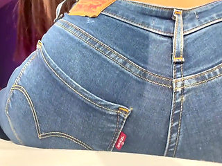Pee Tsunami