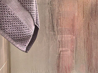 amateur shower ass and body cleaning. ass home lookong for a friend