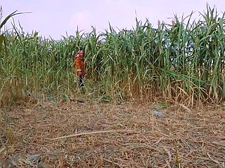 Pawg culo bionda cougar viene scopata nel parco
