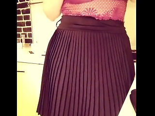 Naughty Housewife Squirts in the Kitchen and Splashes the Table Ginnagg