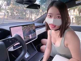 Cute japanese car dealer is making her client buy a new tesla