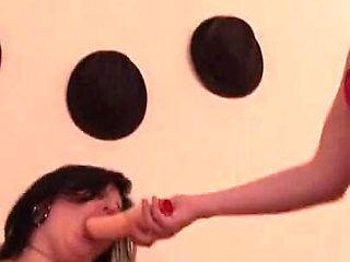 Big raunchy bitch licks pussy and cock