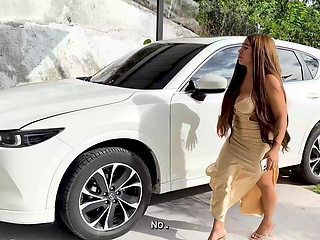 Mexican MILF client fucks her husband's trusted mechanic in the parking lot outside her house, the neighbors can see me!