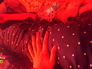 A Strange Traveling Girl Seduces Me on the Bus, and I Ended up Fucking Her in the Hotel Room