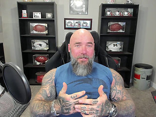 Consider This Before Dating a Bodybuilder