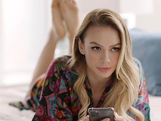 Nathan Bronsons Big Cock Wakes Up Naomi Swann