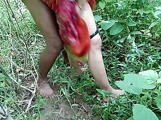 Fucked in the grass by stranger who takes the cock in her mouth while making me cum