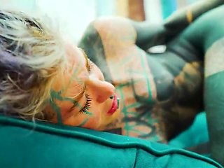 Inked Girl/girl Fucktoy Have fun Finger-tickling and Vagina Gobbling