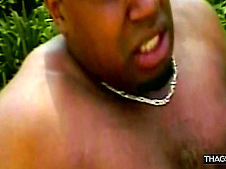 Ebony Babe Stretched Wide by Throbbing BBC in Outdoor Pound