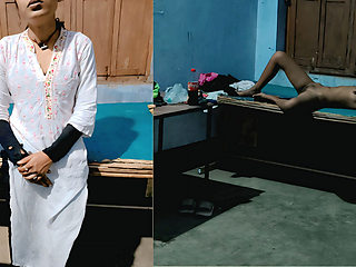 I went to my girlfriend's house at night and had sex with her all night.