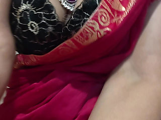 Sassy Riya Saare Close up Cleavage