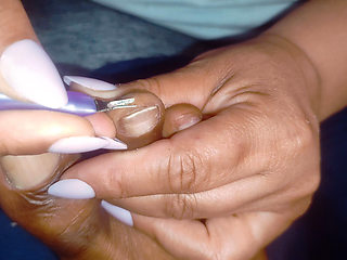 Throat Queen Selfcare Nail Treatment