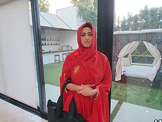 Tattooed latina slut Sophia Leone gets her pussy railed in pov style