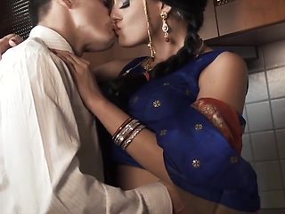 Sunny Leone, Indian Bhabhi And Indian Aunty In Sajna Hai Mujhe Xxx Trailer