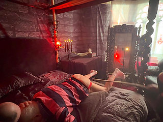 Part 1:- Lanista Bear and Domina Satana Puts Tawseman through his paces!