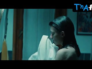 Carlotta Antonelli Ass, Globes Sequence in Takeaway