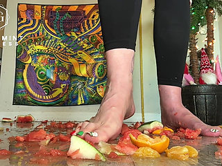 67 Giantess Size 16 Slo-mo Feet Crush Slow Motion Oranges & Watermelon Destruction