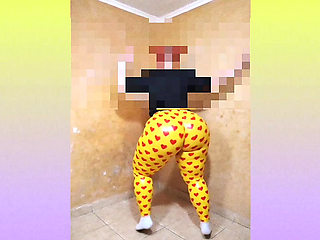 big-assed, bouncing, rich butt 2