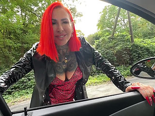 Perverted street hangout! Puss in Boots Bitch Fucks Without Rubber