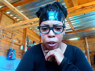 Role-play, Alien Woman with Big Ass Lands on Earth...