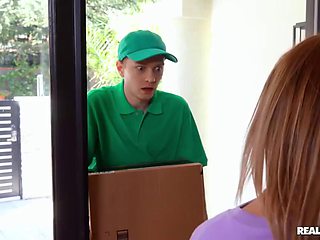 Jesse Ponys Sapphic Cunnilingus