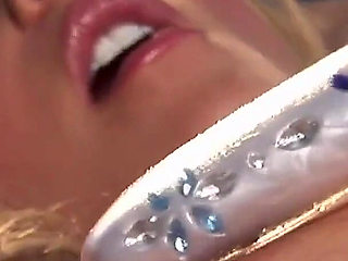 Samantha Ryan first porn a big slut with shaved pussy and platinum blonde loves to get excited with sex toys