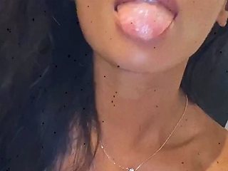 Horny Webcam Babe Solo Masturbation