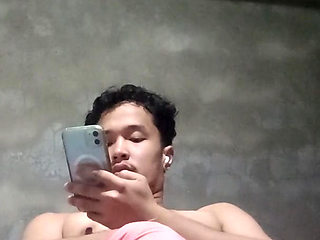 Hot Philippino twink  first Live Cam Adventure!