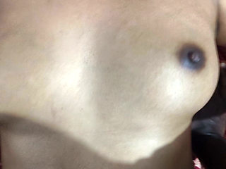 My Wife's Sexy Footjob Cumming on Her Feet
