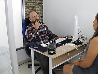 In a medical appointment, the doctor helps his patient to lower his fever CUM-FACE - Porn in Spanish