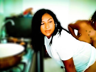 Gooon Room Cooking Lil Latina and Friends