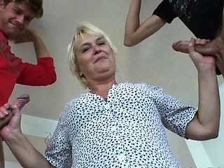 Old blonde mature nailed from both ends