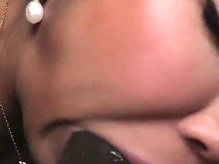 Chinese Hooker Tries BBC for the First Time