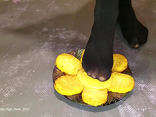 Quark balls with apple sauce