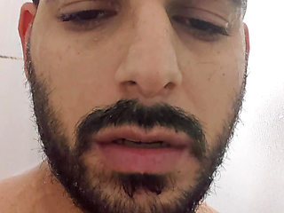 The best face fuck is when I put my favorite yellow t-shirt