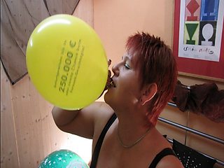 Annadevot - Best off balloon action