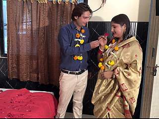 After marrying the newlywed bride, the husband brought her home and had sex with her on the night of the wedding.