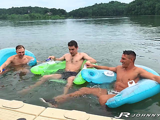 JohnnyRapid Parker Hayes Joins Johnny Rapid For Steamy Raw And Playful Room Sesh