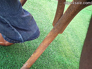 Ebony MILF with Pretty Feet at Saturday Party in Salamander