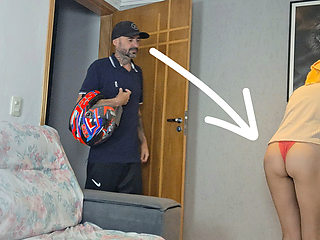 Married only in panties pranks a delivery man!